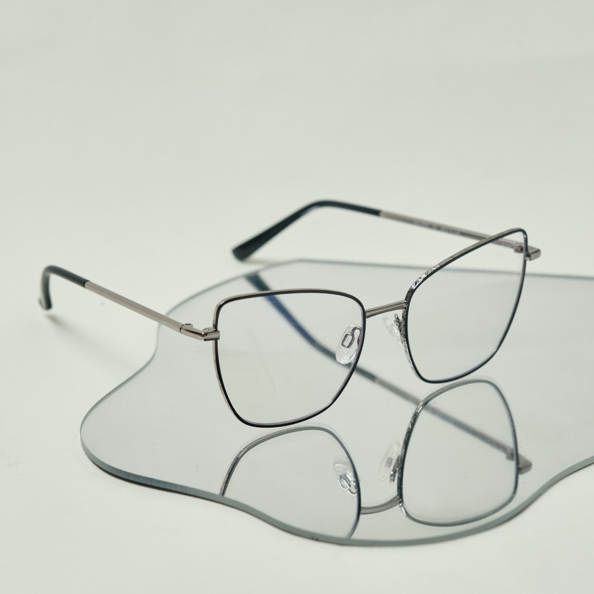 3 Benefits of Progressive Readers Over Bifocals