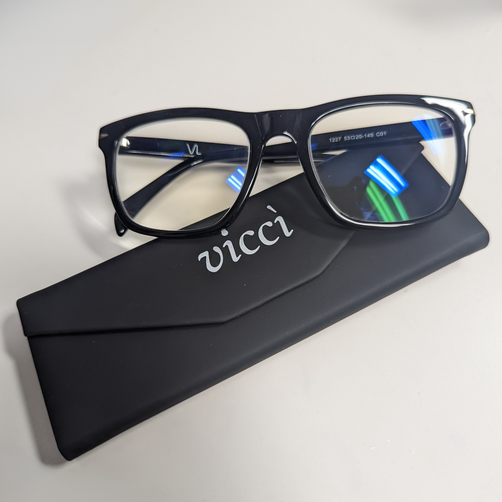 6 Easy Ways To Remove Scratches From Your Eyeglasses and Sunglasses – Vicci  Eyewear
