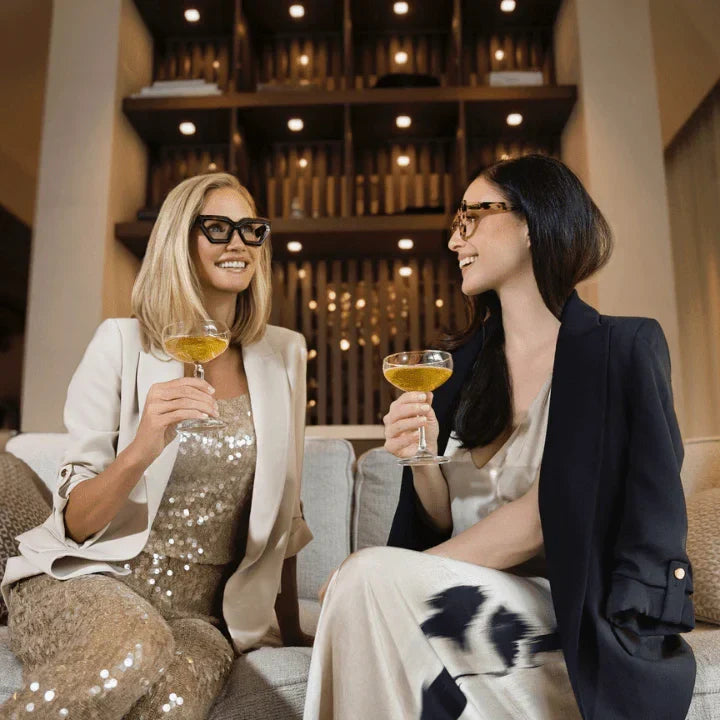 Choosing the Best Glasses for the Holiday Season