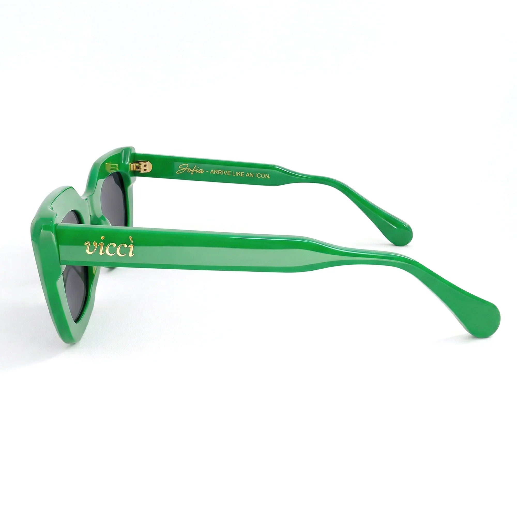 Supreme  Sunglasses Green 新品未使用 Supreme lancia una linea di occhiali da sole - nss magazine